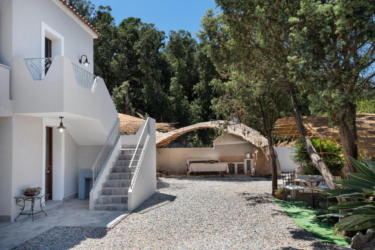 Il Mirto Bed & Breakfast Baja Sardinia Exterior photo